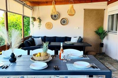 Xenia, villa by the sea!