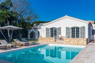 ONLY FAMILIES Villa and Guest House with Private Pool