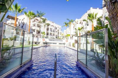 RentitSpain - Salobreña - Apartamento Oasis con Gym y Balcón