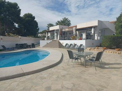 Villa Pura Vida
