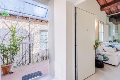 Helene Smart Flat with Elevator inside Lucca