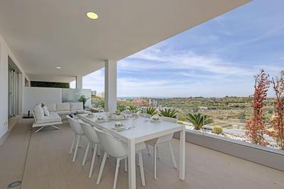 Three-bedroom holiday apartment in Estepona