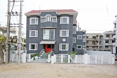 OYO Townhouse 17 Huda City Center Near Leisure Valley Park