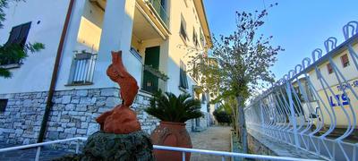 Lovely Lucca [free parking]
