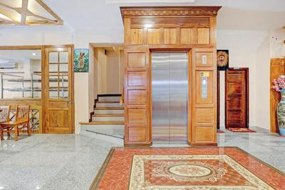 Capital O 90428 Remington Hotel