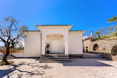 Villa Rusinella Minimalist Retreat with Sea Views by Feeling Italy