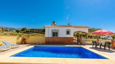 Villa Eduardo Nerja by Ruralidays