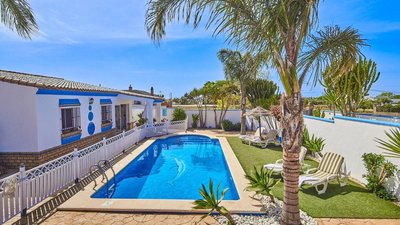 Villa Bananera Conil de la Frontera by Ruralidays