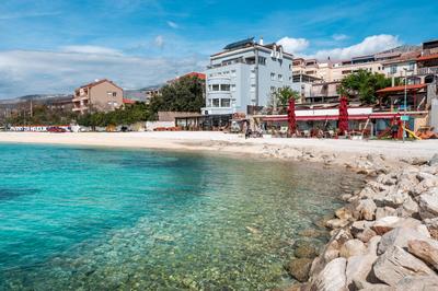 Beach apartment 2 minutes on foot Marija, cozy sea view balcony garage