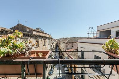 Ballarò Market Street Art Stylish Flat x10