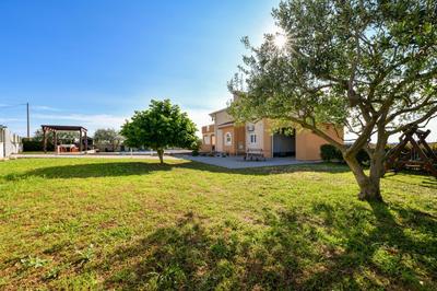 Villa Andrea with private heathed pool