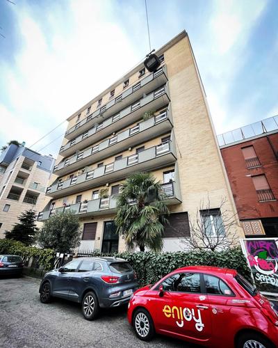 50 Papiniano apartment
