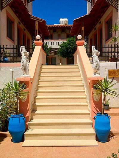 Palmira Apartments