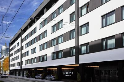 Roomers Munich, Autograph Collection