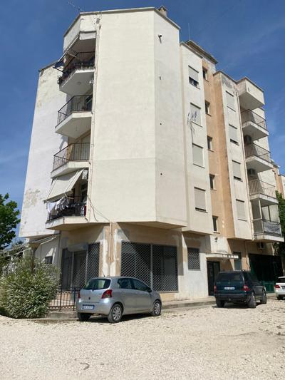 AROL Apartment, Golem