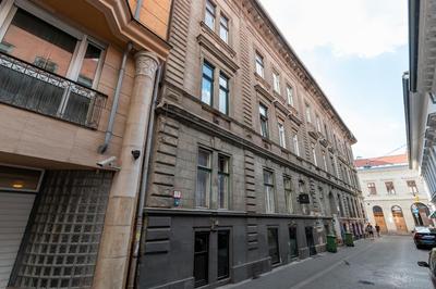 Spacious & stylish apartment in downtown Budapest