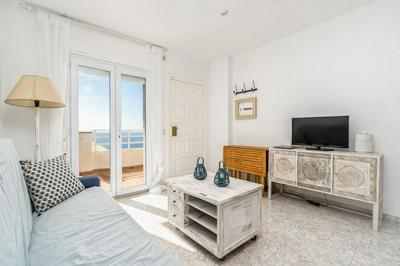 WELCS APARTAMENTO 069 EMP con Piscina frente al Mar