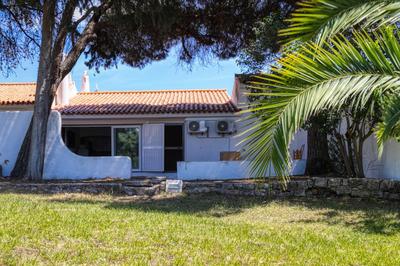 Pool side Villa Zara