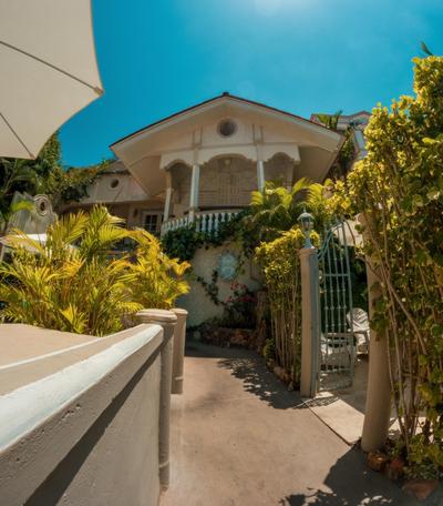 Villa Caprichosa Boutique Hotels