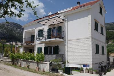 Apartments Sarbunal
