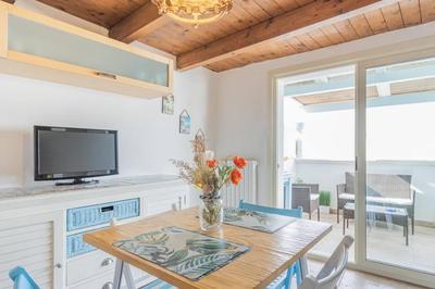 Costa Apartment