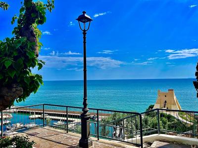 Il Mare Nel Pozzo Sperlonga Centro Storico Tutti i servizi sotto casa, a 100 mt dal mare Parcheggio multilivello adiacente, lasci la macchina e fai tutto a