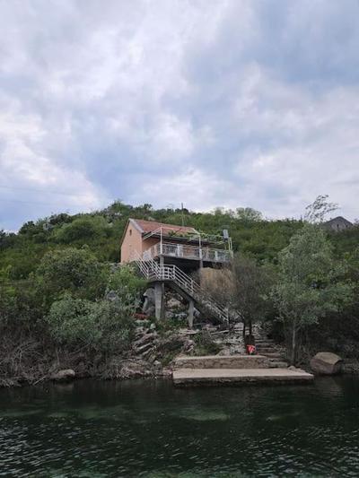 Wild Beauty house Skadar lake