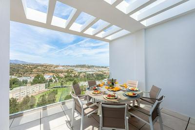 797 Holiday Rentals- Moderno piso con vistas al golf y mar