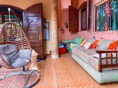 Maison avec piscine et grand jardin 1 hectare