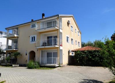 Apartment Dado