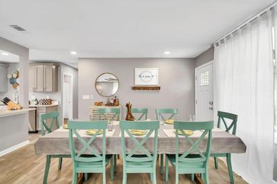 Magnolia - Family-Friendly Comforts, TVs, Grill & Just Steps to the Beach!