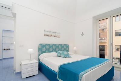 Emily's Apartment (Meta)close to the sea