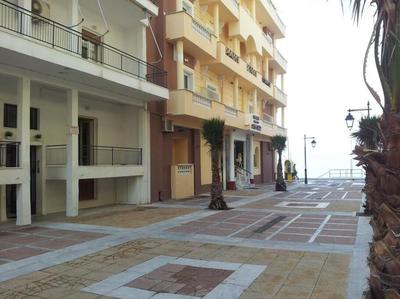 Cozy Seaside Apartment Loutraki
