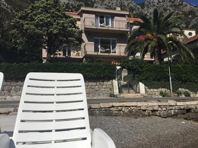 SEAFRONT GARDEN APARTMENT
