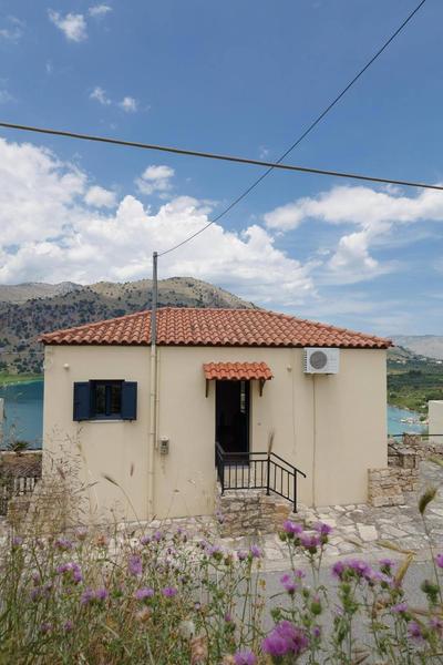 Lindas Villa In Unrivalled position in Kournas - Amazing View