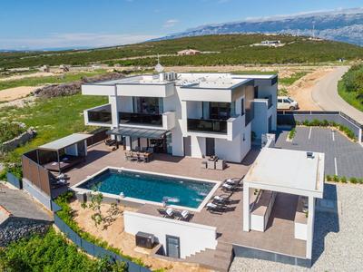 Villa Luna-Private Heated Pool and sauna