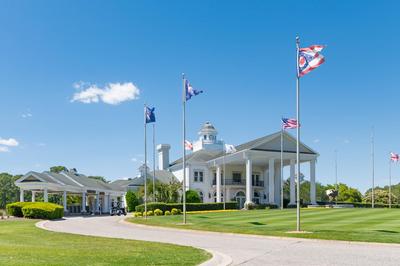 The Salty Fairway, Golf Course Condo with Resort Style Pool, 5 Miles from Beach, Fully updated