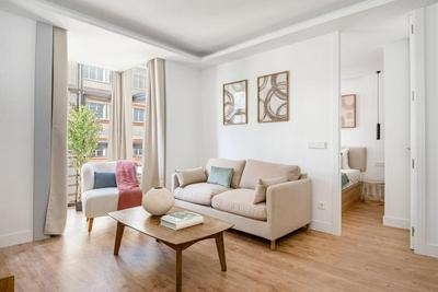 Gran Via VII calle Jacometrezo 2BR 2BH