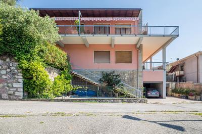 Lovely Apartment x5 w/ Terrace & Private Parking