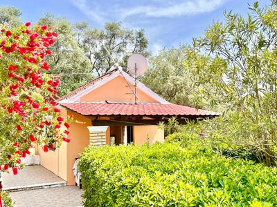 Renas Studio near Roda by DadoVillas