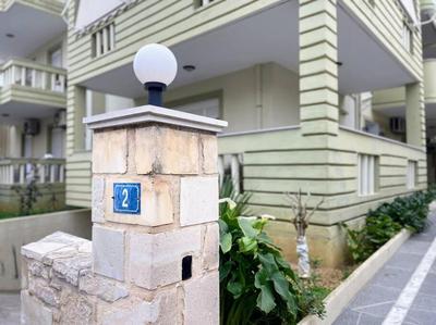Georgia centre flat - 10 min from the beach