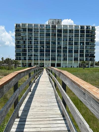 Islander East Studio with East Beach access