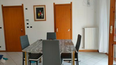 Bilocale colonie, con patio fronte mare e garage