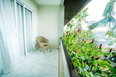 Tapa Tepi Kali Canggu