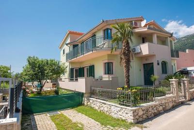 Villa Sorelle with a swimming pool