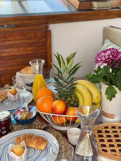 Sailing Nights Boat&breakfast