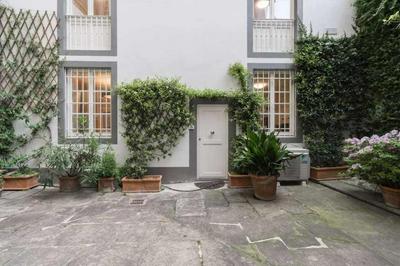 VIVALDI Elegant Apartment In Piazza santa Croce
