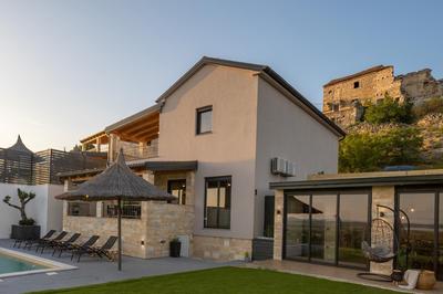 New Villa - Luxury Vacation