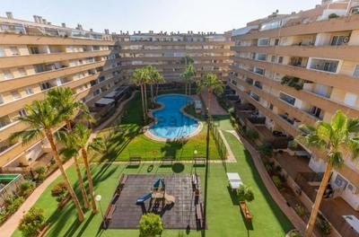 Ático junto al Auditorio con Terraza Privada y Parking