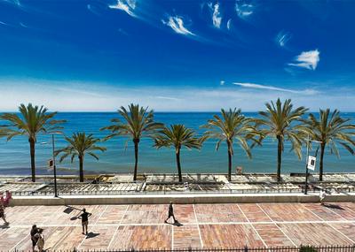 Diana 206. Completely Renovated Apartment on the Beachfront.